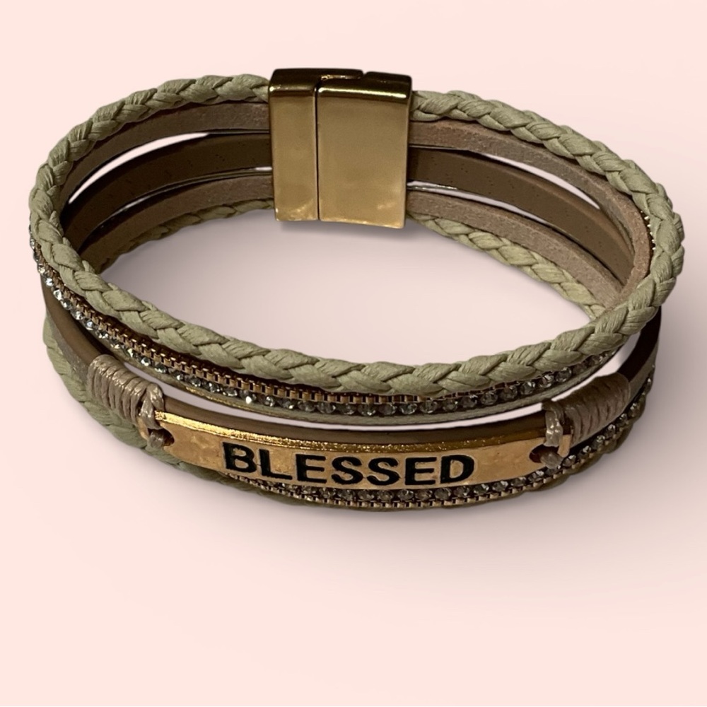 Gorgeous CASUAL BRACELET W/ MAGNETIC CLASP